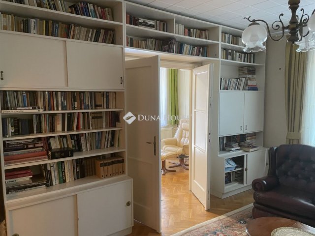 Eladó téglalakás, II. kerületben, Guyon Richárd utcában