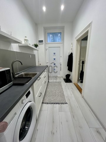 Eladó téglalakás, Budapesten, VI. kerületben 57 M Ft, 1 szobás