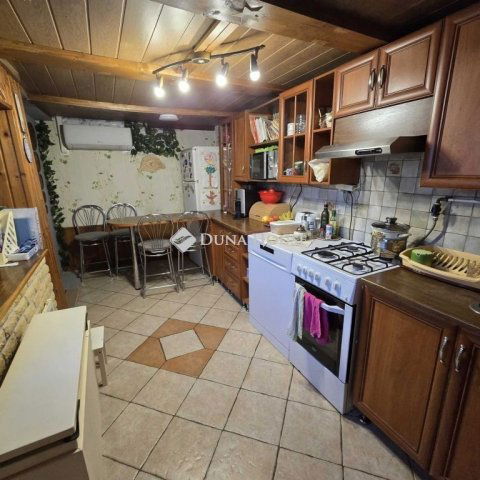 Eladó családi ház, Kecskeméten 39.5 M Ft, 4 szobás