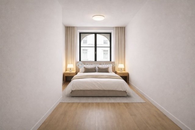 Eladó téglalakás, Budapesten, VI. kerületben 79 M Ft, 7 szobás