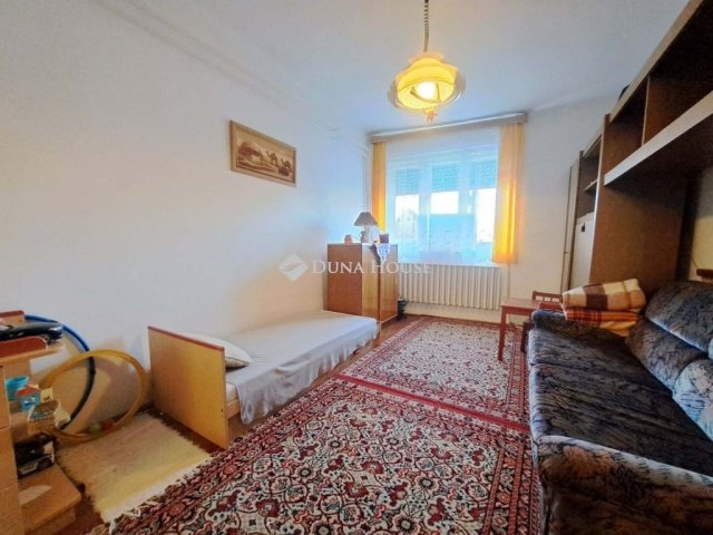 Eladó családi ház, Tiszakécskén 50 M Ft, 4 szobás