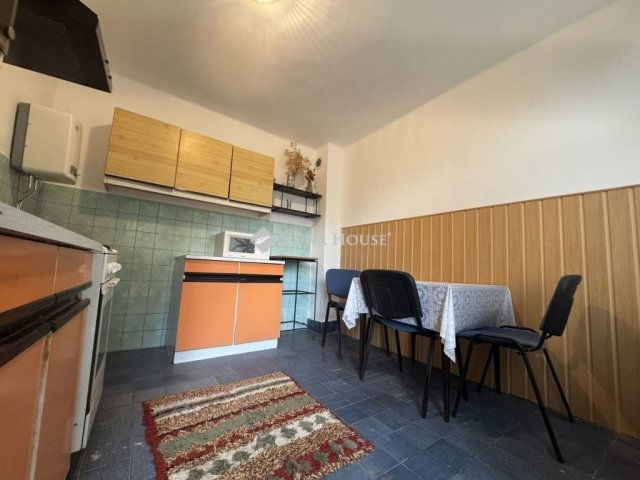 Eladó családi ház, Pécsett 44 M Ft, 4 szobás