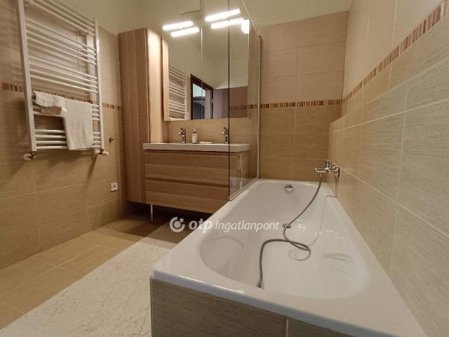 Eladó téglalakás, Budapesten, XIII. kerületben 229.9 M Ft