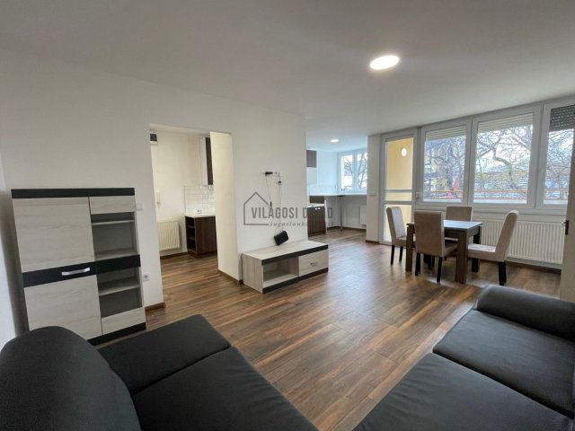 Eladó téglalakás, Debrecenben 87 M Ft, 2 szobás