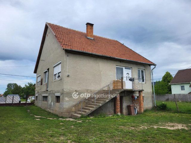 Eladó családi ház, Jászfényszarun 36.9 M Ft, 2 szobás