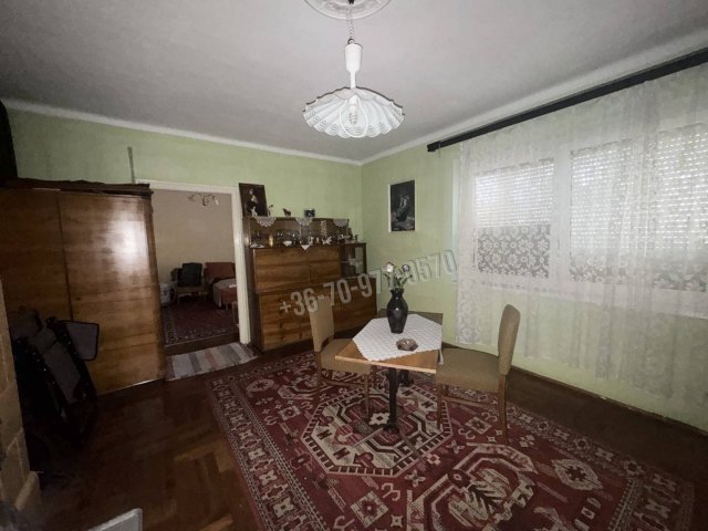 Eladó családi ház, Tatabányán 64.9 M Ft, 2 szobás
