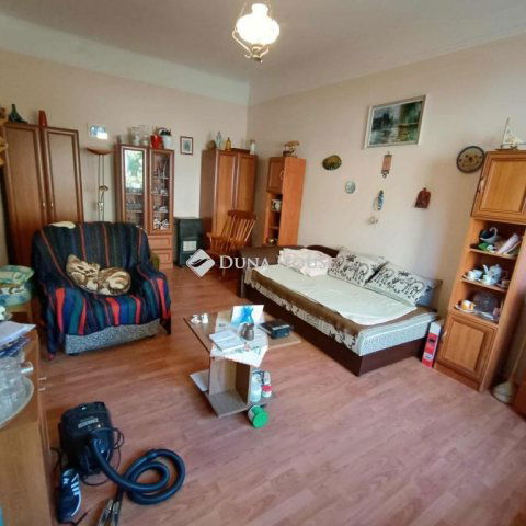 Eladó téglalakás, Kecskeméten 27 M Ft, 1 szobás