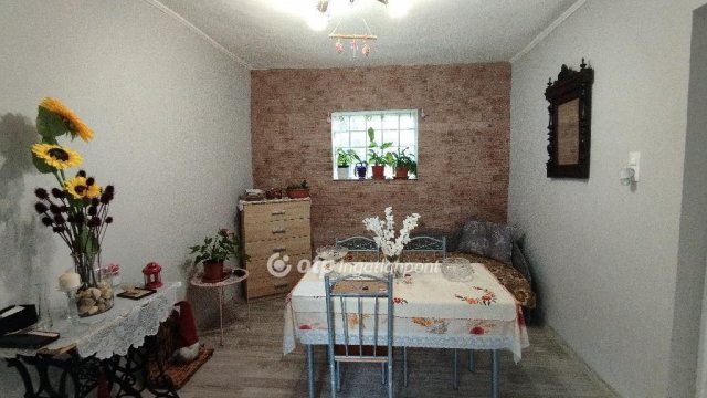 Eladó családi ház, Jánoshidán 13 M Ft, 2 szobás