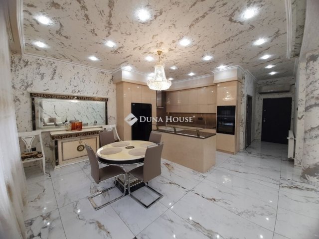 Eladó családi ház, Turán 135 M Ft, 4 szobás