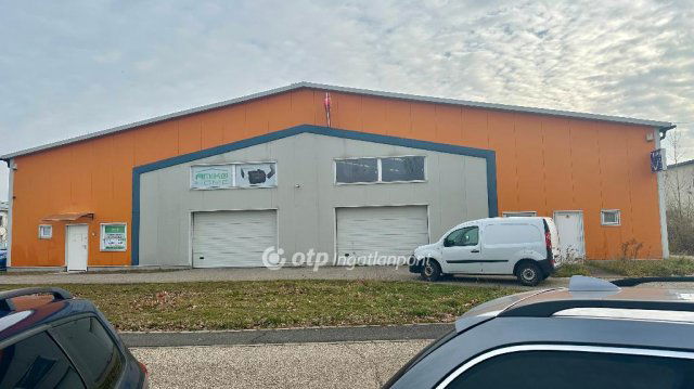 Eladó ipari ingatlan, Nagytarcsán 142.76 M Ft