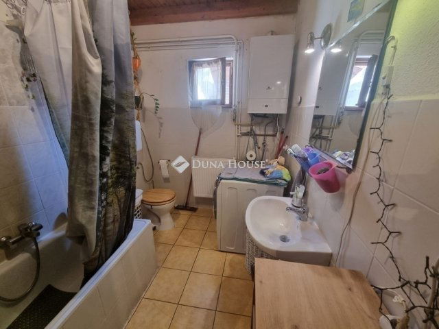Eladó családi ház, Szigethalmon 55.99 M Ft, 3 szobás