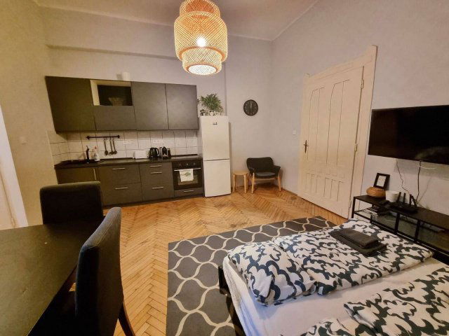 Eladó téglalakás, Budapesten, VI. kerületben 89.8 M Ft, 3 szobás