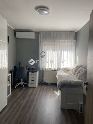Eladó családi ház, Neszmélyen 74.9 M Ft, 3 szobás