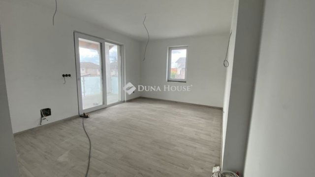 Eladó téglalakás, Dunaharasztin 70.905 M Ft, 2 szobás