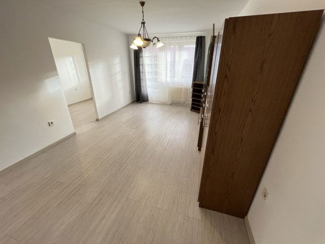 Kiadó panellakás, albérlet, Kaposváron, Kossuth Lajos utcában