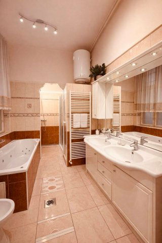 Eladó téglalakás, Budapesten, VIII. kerületben 127 M Ft