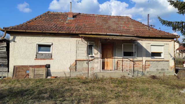 Eladó családi ház, Egerbocson 6.5 M Ft, 2 szobás