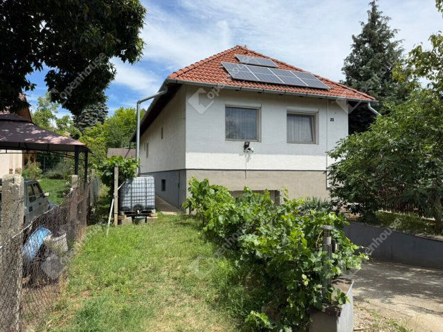 Eladó családi ház, Kerepesen 89.9 M Ft, 4 szobás