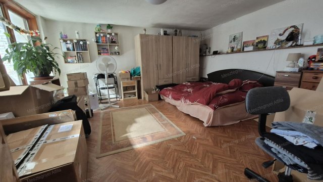 Eladó családi ház, Egyházasfaluban 22.9 M Ft, 2 szobás