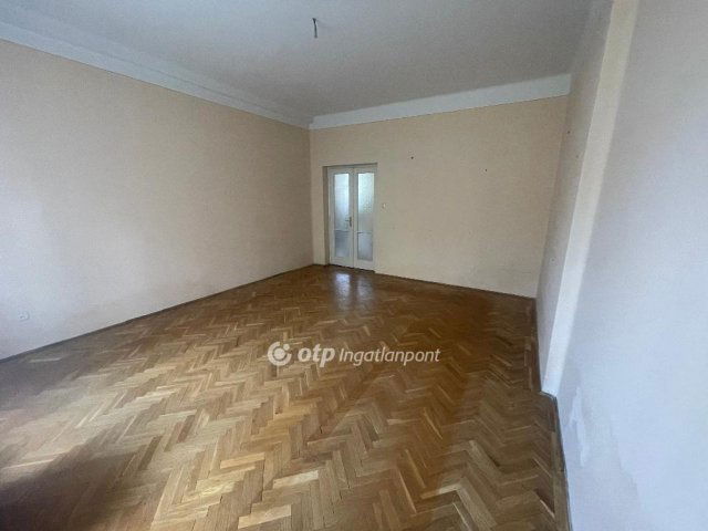 Eladó téglalakás, Debrecenben 85 M Ft, 3+1 szobás