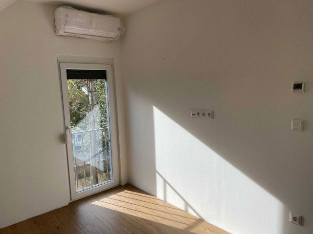 Eladó téglalakás, Balatonszárszón 116.765 M Ft, 4 szobás