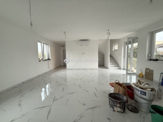 Eladó téglalakás, Budapesten, XIV. kerületben 99.9 M Ft