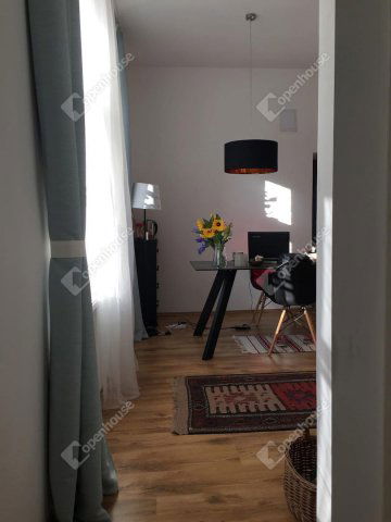 Eladó téglalakás, Sopronban 75.9 M Ft, 4 szobás