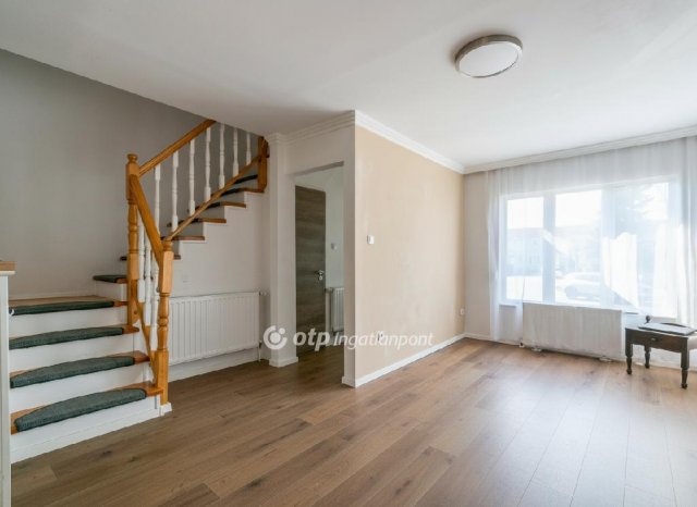 Eladó téglalakás, Mosonmagyaróváron 89.99 M Ft, 2+1 szobás