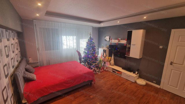 Eladó panellakás, Cegléden 45 M Ft, 2 szobás