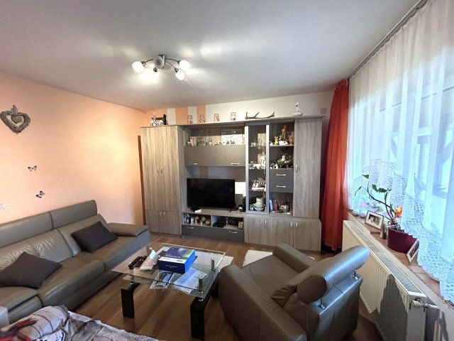 Eladó családi ház, Rumon 45.9 M Ft, 3 szobás