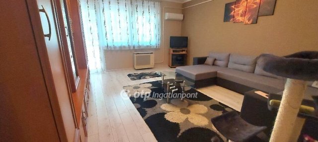 Eladó téglalakás, Kunszentmártonban 26.5 M Ft, 2 szobás