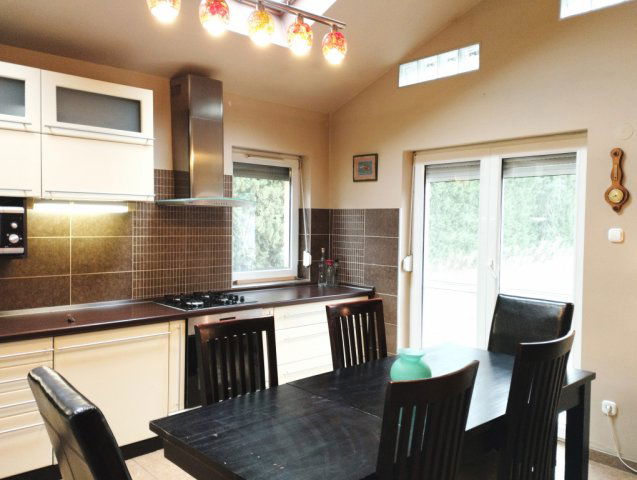 Kiadó családi ház, albérlet, XIX. kerületben, Vásár téren