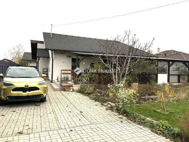 Eladó ikerház, Délegyházán 124.5 M Ft, 4 szobás