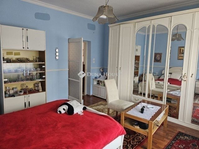 Eladó téglalakás, Vecsésen 68 M Ft, 2 szobás