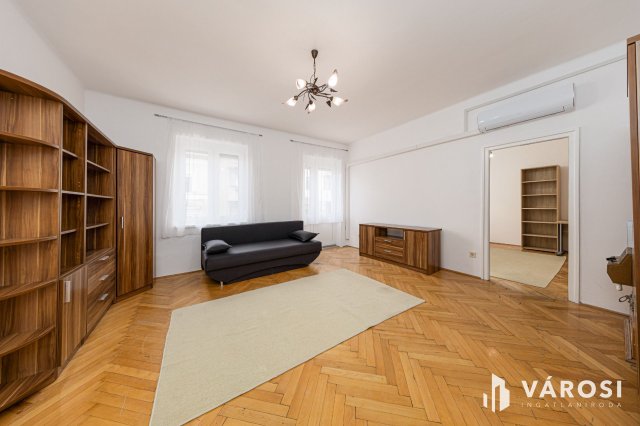 Kiadó téglalakás, albérlet, Szegeden 250 E Ft / hó, 2 szobás