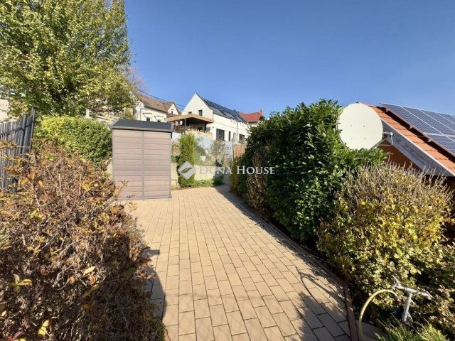 Eladó családi ház, Budaörsön 160 M Ft, 5+1 szobás