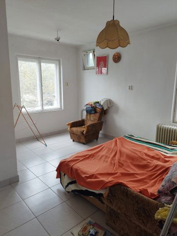 Eladó családi ház, Piliscsabán 124.9 M Ft, 6 szobás