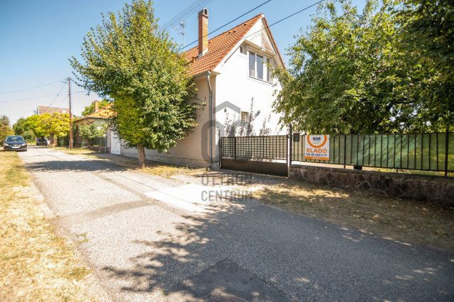 Eladó családi ház, Alsóörsön, Dózsa György utcában 140 M Ft