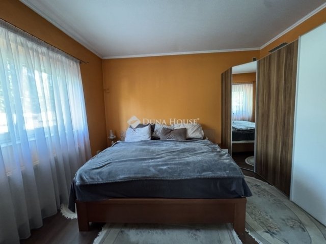 Eladó családi ház, Budapesten, IV. kerületben 124.99 M Ft