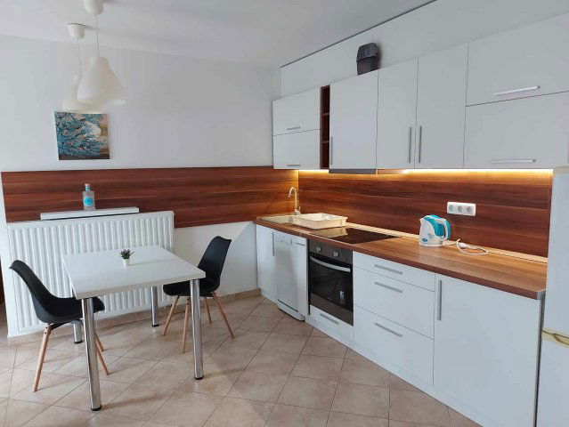 Kiadó téglalakás, albérlet, Pécsett 190 E Ft / hó, 1+2 szobás