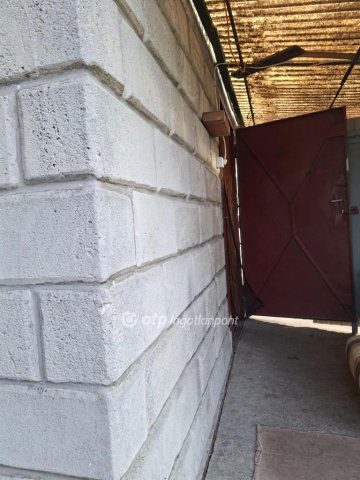 Eladó családi ház, Bocskaikerten 21.5 M Ft, 1 szobás