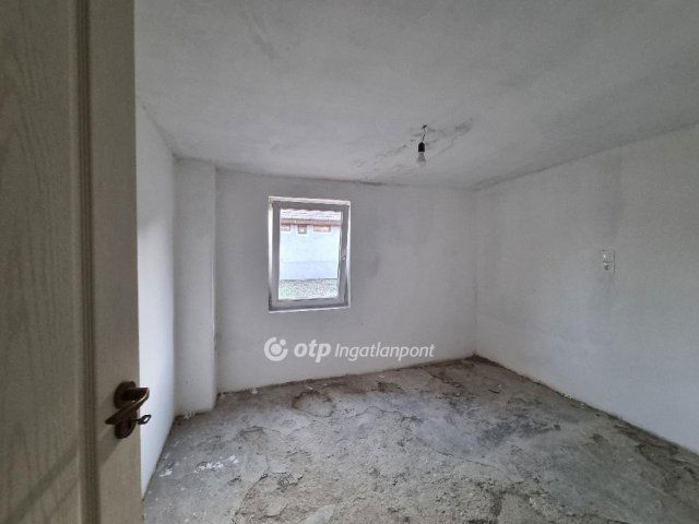 Eladó családi ház, Kemenesmihályfán 29.999 M Ft, 2+1 szobás