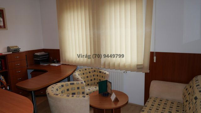 Eladó téglalakás, Debrecenben 89 M Ft, 4 szobás