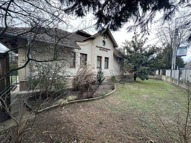 Eladó üzlethelyiség, Sződligeten 150 M Ft, 4 szobás