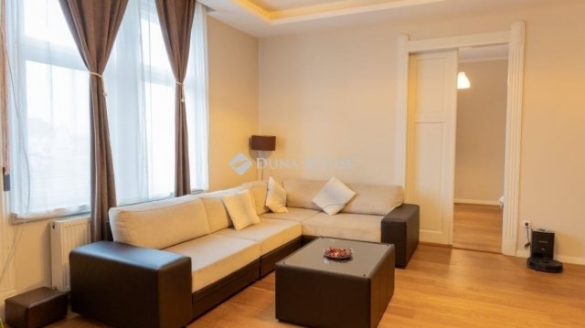 Eladó téglalakás, Budapesten, VII. kerületben 209 M Ft, 4 szobás