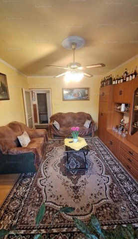 Eladó panellakás, Nyíregyházán 43.5 M Ft, 1+2 szobás