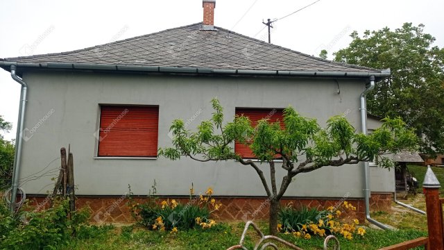Eladó családi ház, Csonkahegyháton 25.5 M Ft, 2 szobás