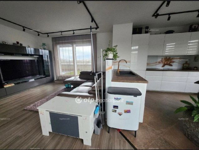 Eladó téglalakás, Budapesten, XXI. kerületben 184 M Ft, 4 szobás