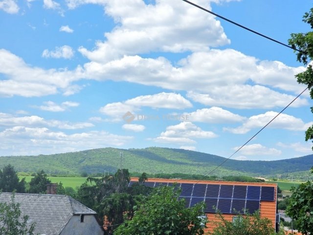 Eladó családi ház, Hosszúhetényen 31.5 M Ft, 5 szobás