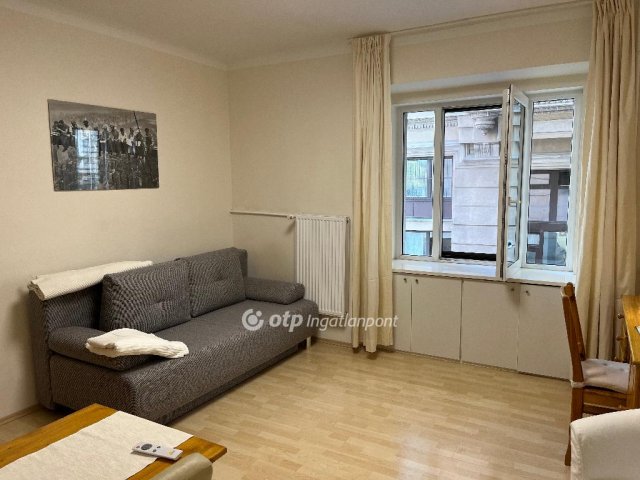 Kiadó téglalakás, albérlet, Budapesten, V. kerületben, 1 szobás